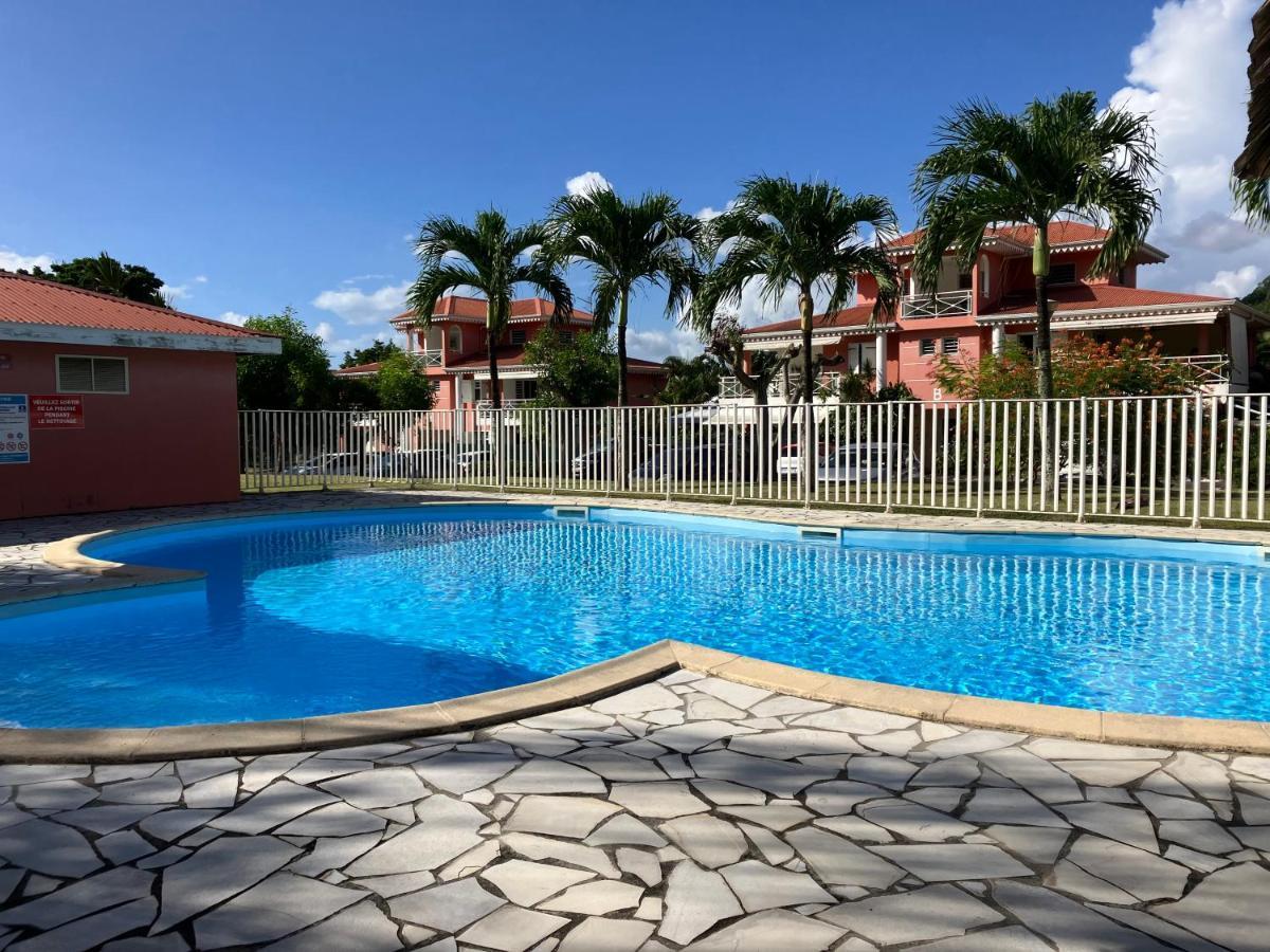 Le Flamboyant - 5P - 2Ch - Piscine - Plage 300M Ле-Труаз-Иле Экстерьер фото